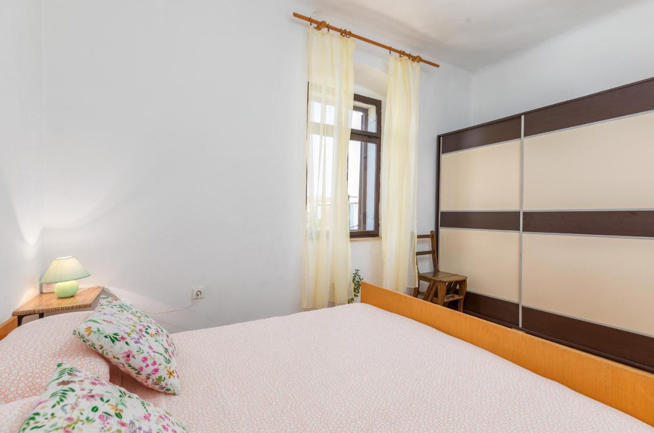 Apartment Ana Fazana Luaran gambar
