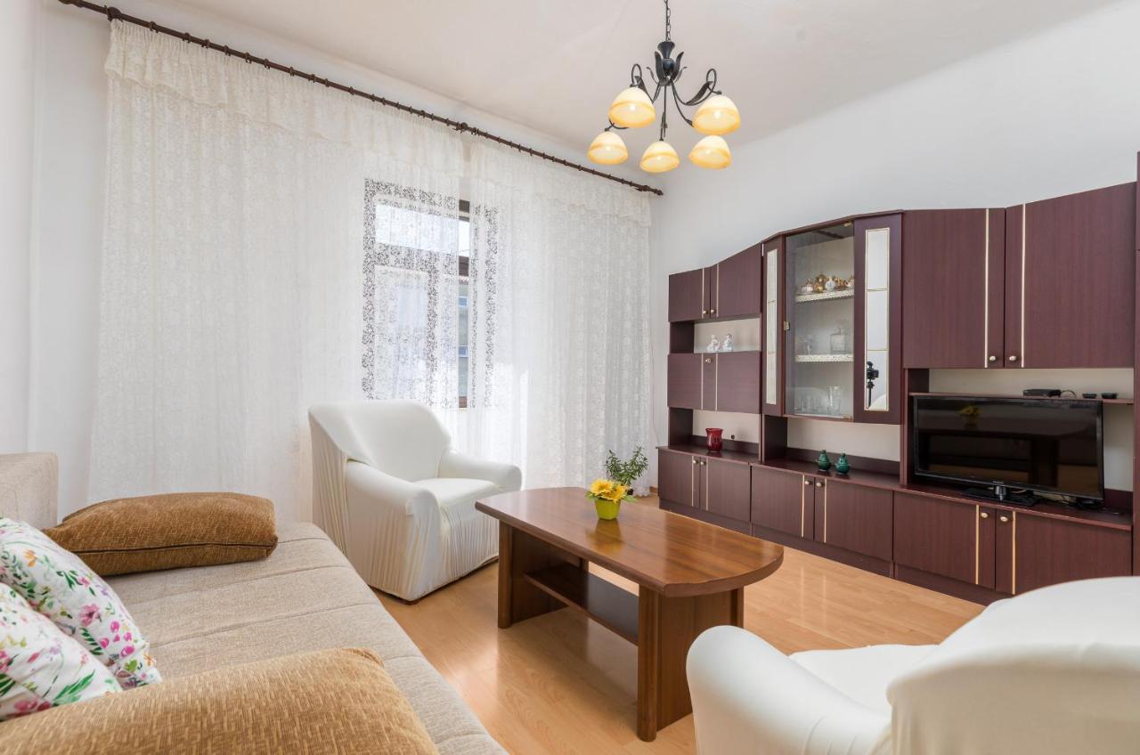Apartment Ana Fazana Luaran gambar