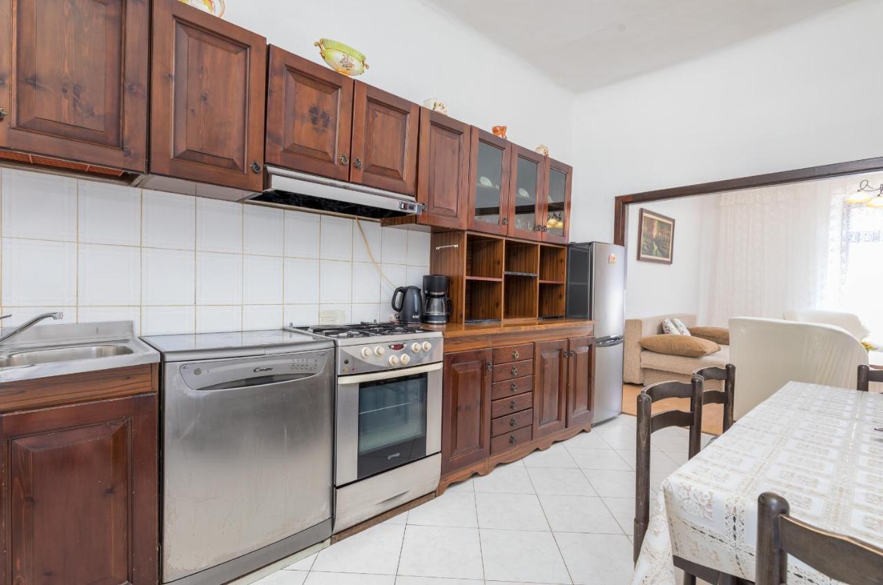 Apartment Ana Fazana Luaran gambar